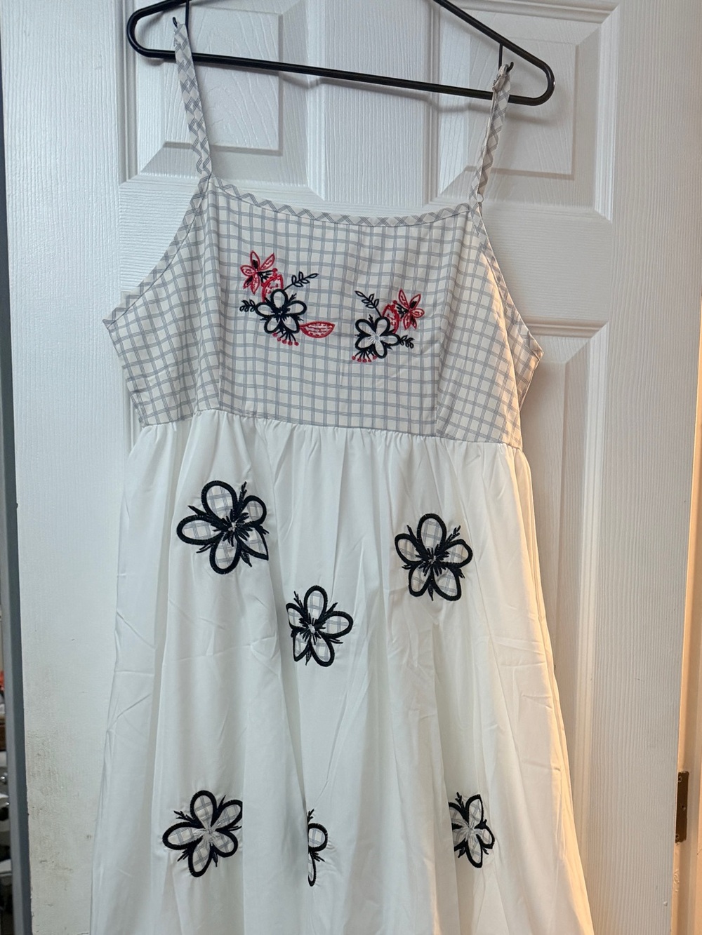 White Floral Embroidered Sundress. Brand new.with tag